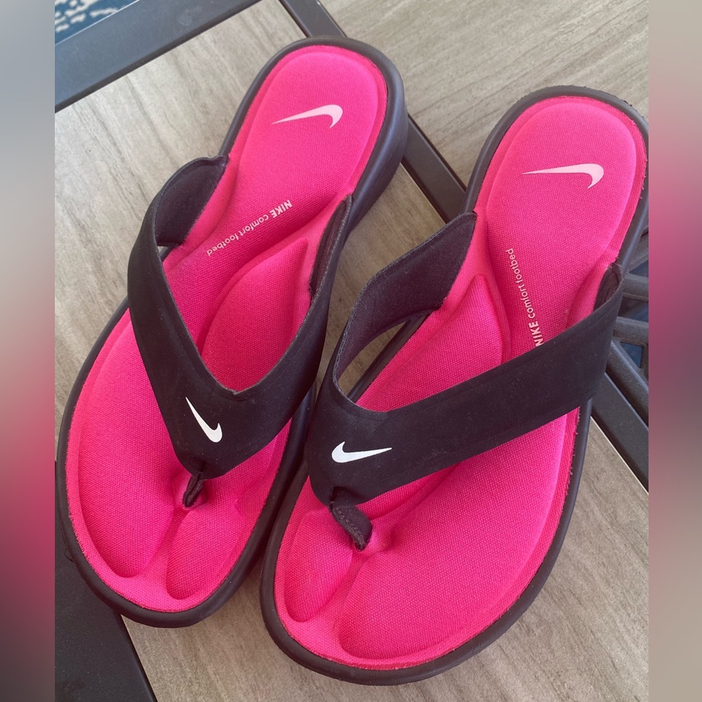 Nike comfort sandal